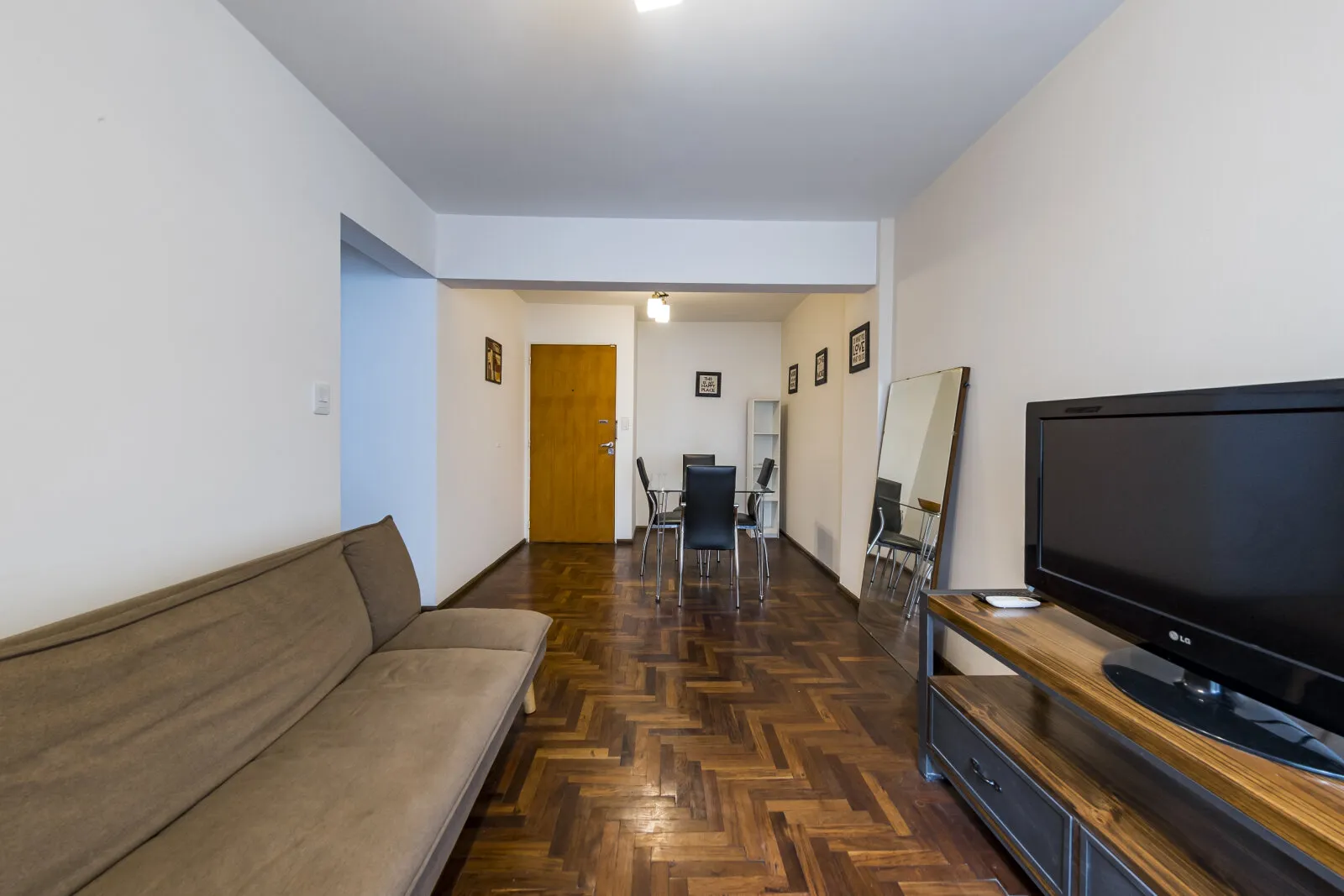 DEPARTAMENTO TEMPORARIO DE 1 DORMITORIO CON BALCÓN EN NUEVA CÓRDOBA