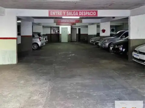Cochera en Venta en Flores, CABA
