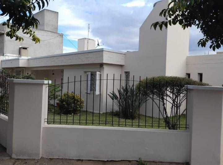 Casa · 144m² · 5 Ambientes · 1 Cochera