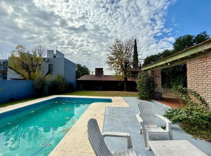 Casa · 307m² · 6 Ambientes