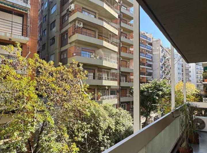 Departamento · 77m² · 4 Ambientes · 1 Cochera