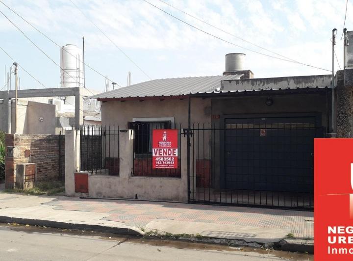 Casa · 372m² · 8 Ambientes · 1 Cochera