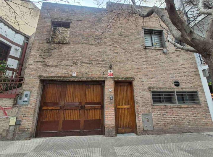 Casa · 200m² · 4 Ambientes · 1 Cochera