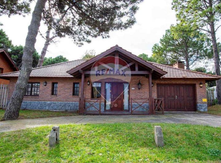 Casa · 159m² · 4 Ambientes · 1 Cochera