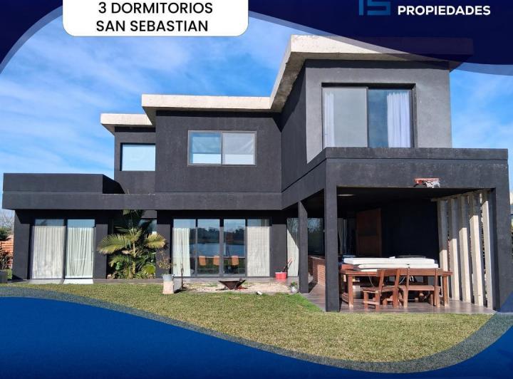 Casa · 180m² · 4 Ambientes · 6 Cocheras