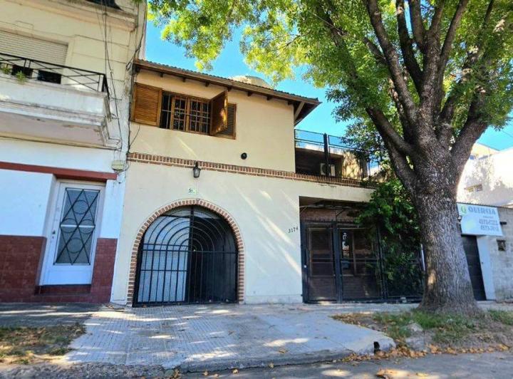 Casa · 153m² · 4 Ambientes · 1 Cochera