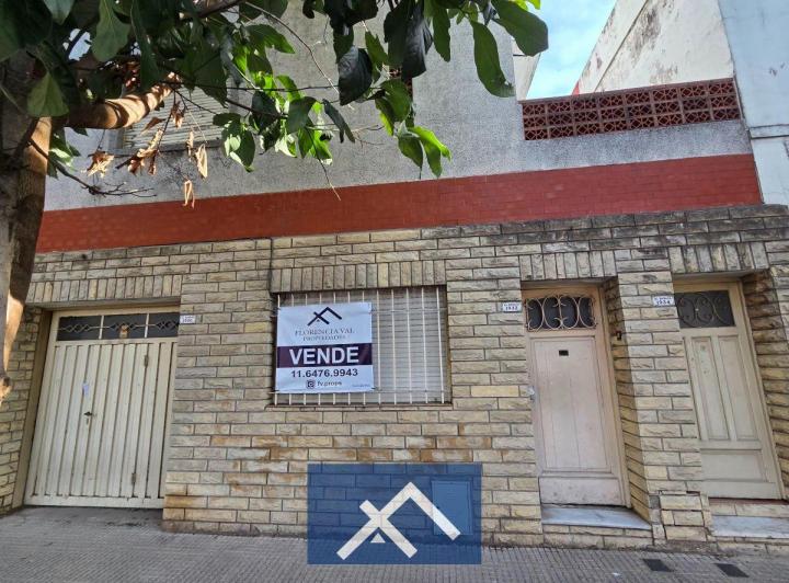 Casa · 250m² · 6 Ambientes · 1 Cochera