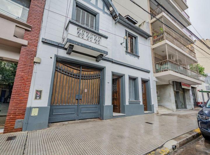Casa · 160m² · 5 Ambientes · 2 Cocheras