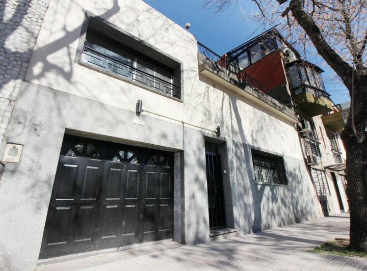 Casa · 160m² · 5 Ambientes · 1 Cochera