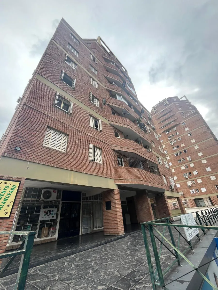 Departamento  1 D Av. Pueyrredón 675 apto mascotas, opción cochera!