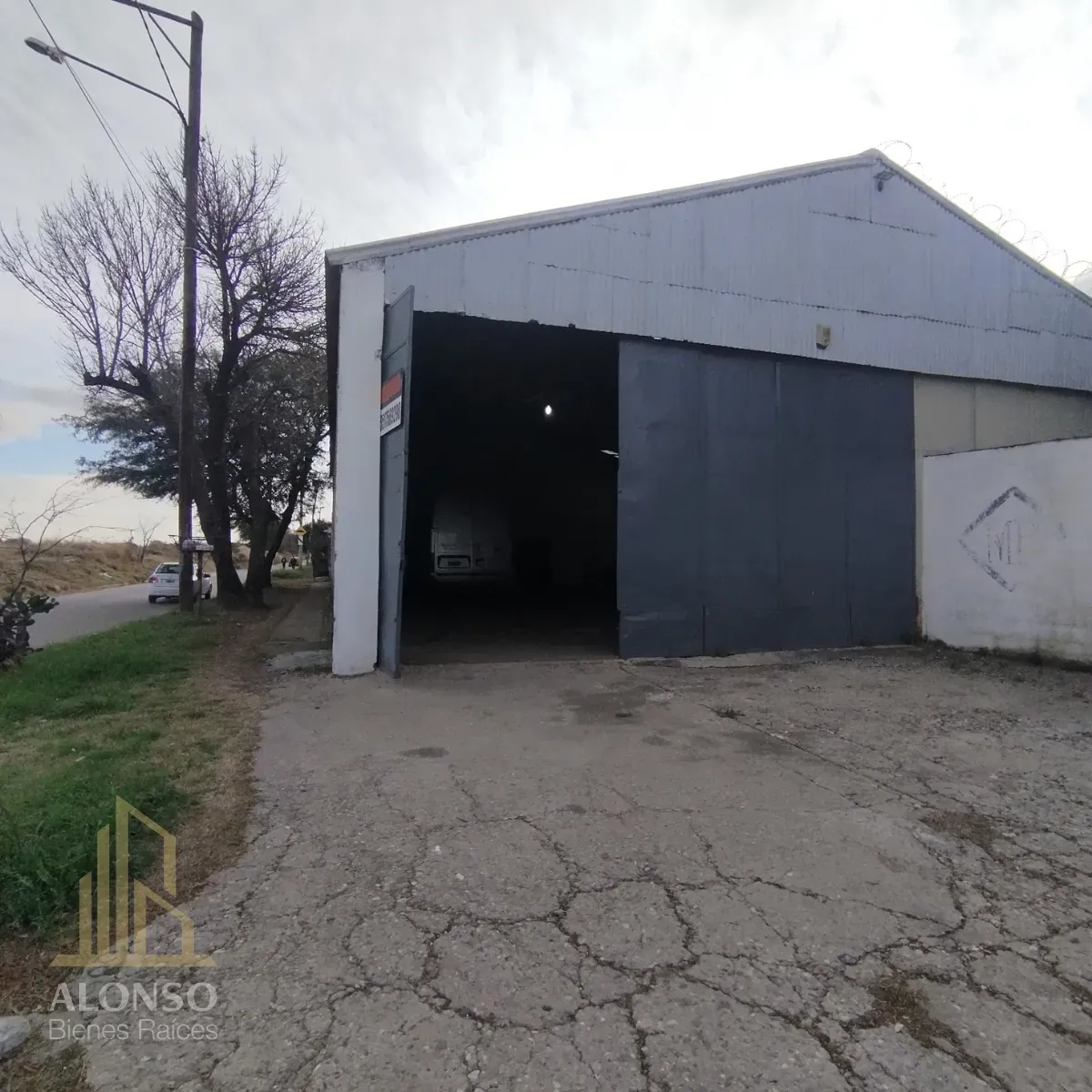 🏭 Galpón de 250 m² con Oficina en calle Rufino de Elizalde B° Coronel Olmedo