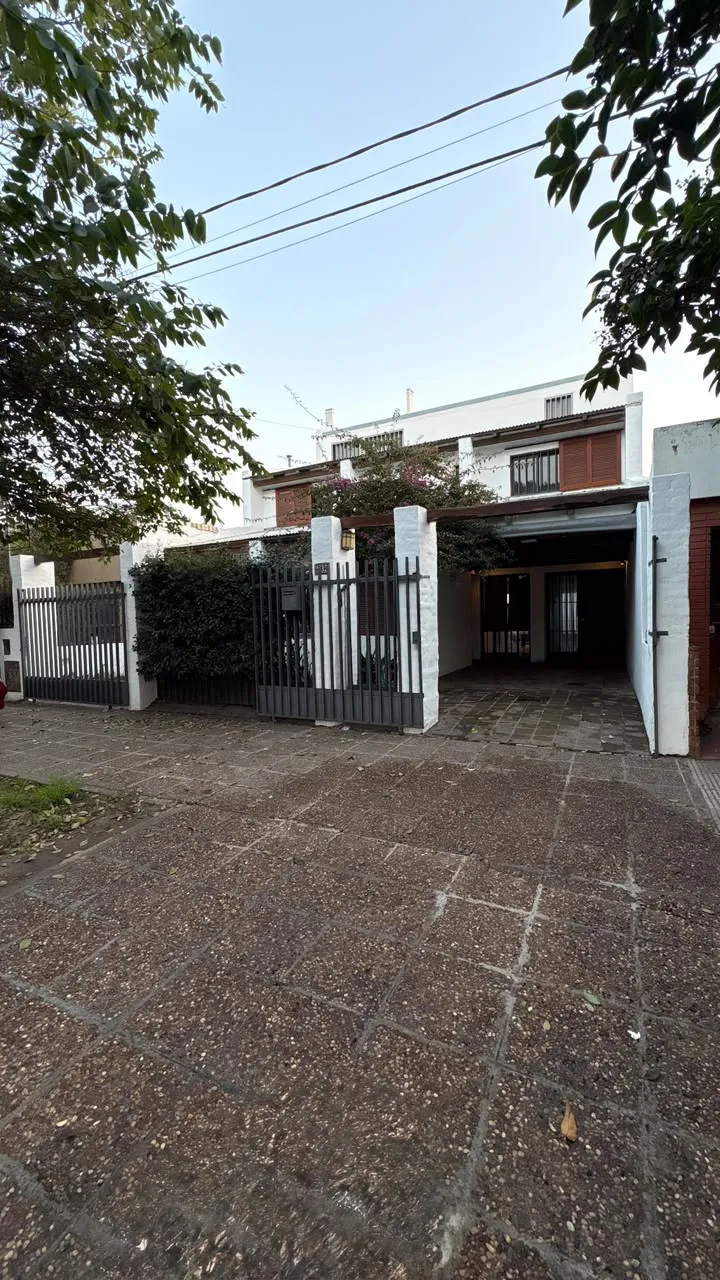 CASA EN VENTA – BARRIO PARQUE ATLÁNTICO/ se recibe vehiculo