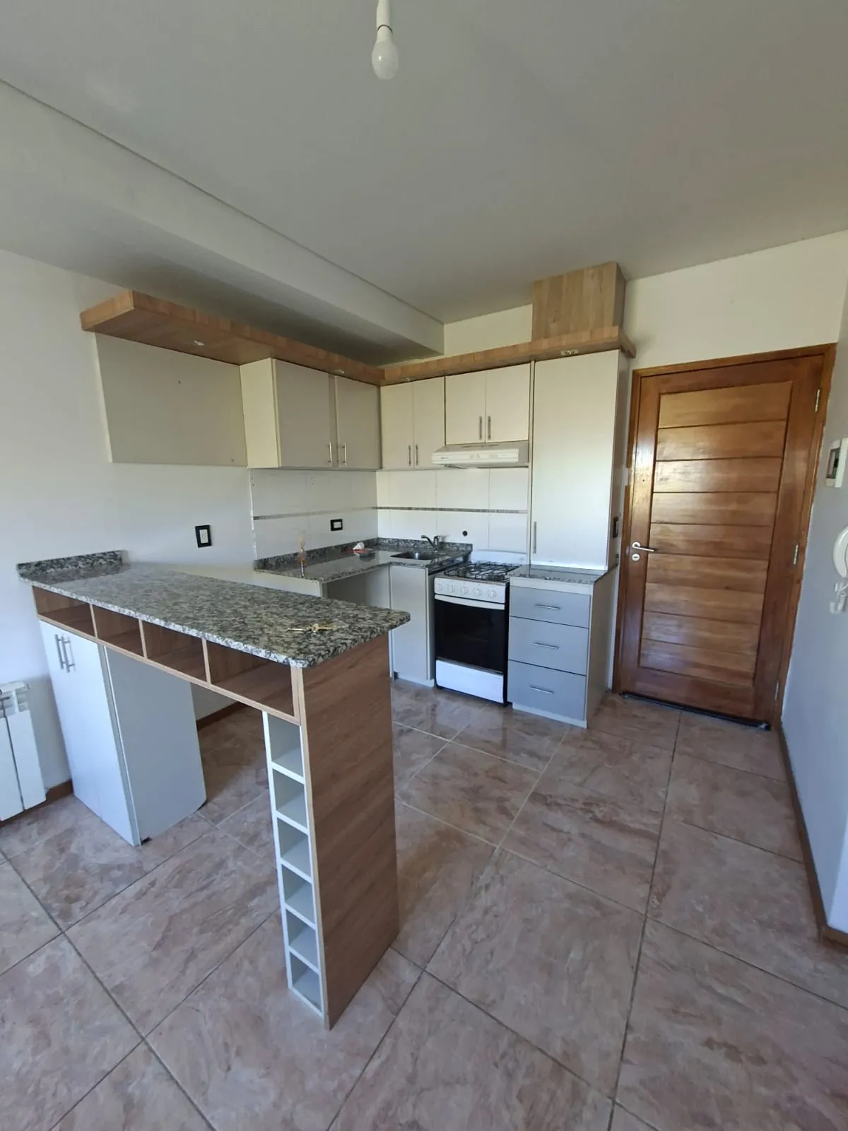 Venta departamento 2 dormitorios, cochera, pileta, Villa Carlos Paz