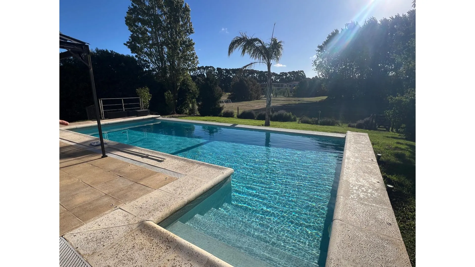 Chalet 6Amb. con parque, piscina climatizada