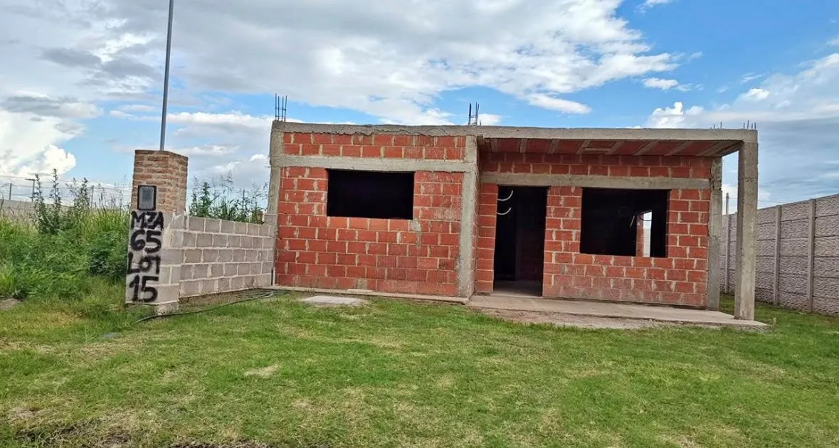 VENDO CASA A TERMINAR! OPORTUNIDAD UNICA