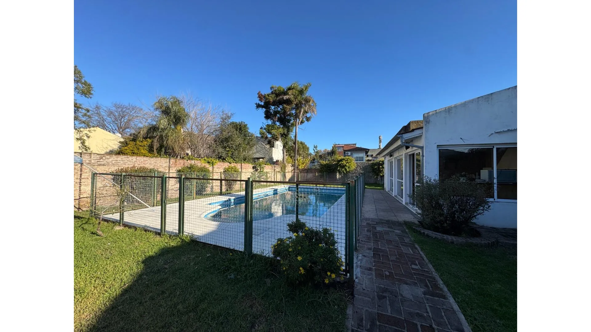 Casa en Venta 5 Amb con Pileta en Carapachay