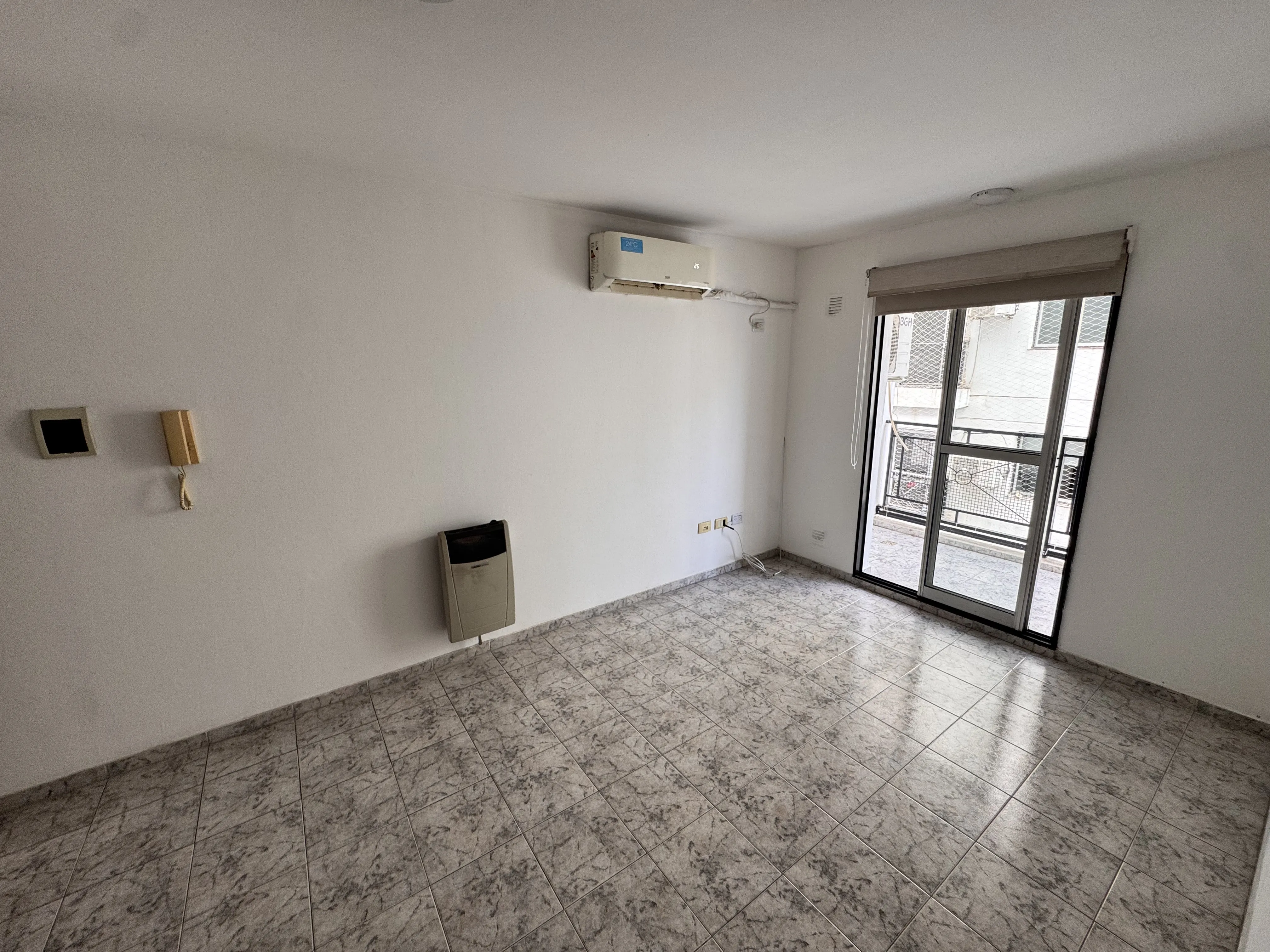 ALQUILO DEPTO 1 DORM ALBERDI CON BALCON