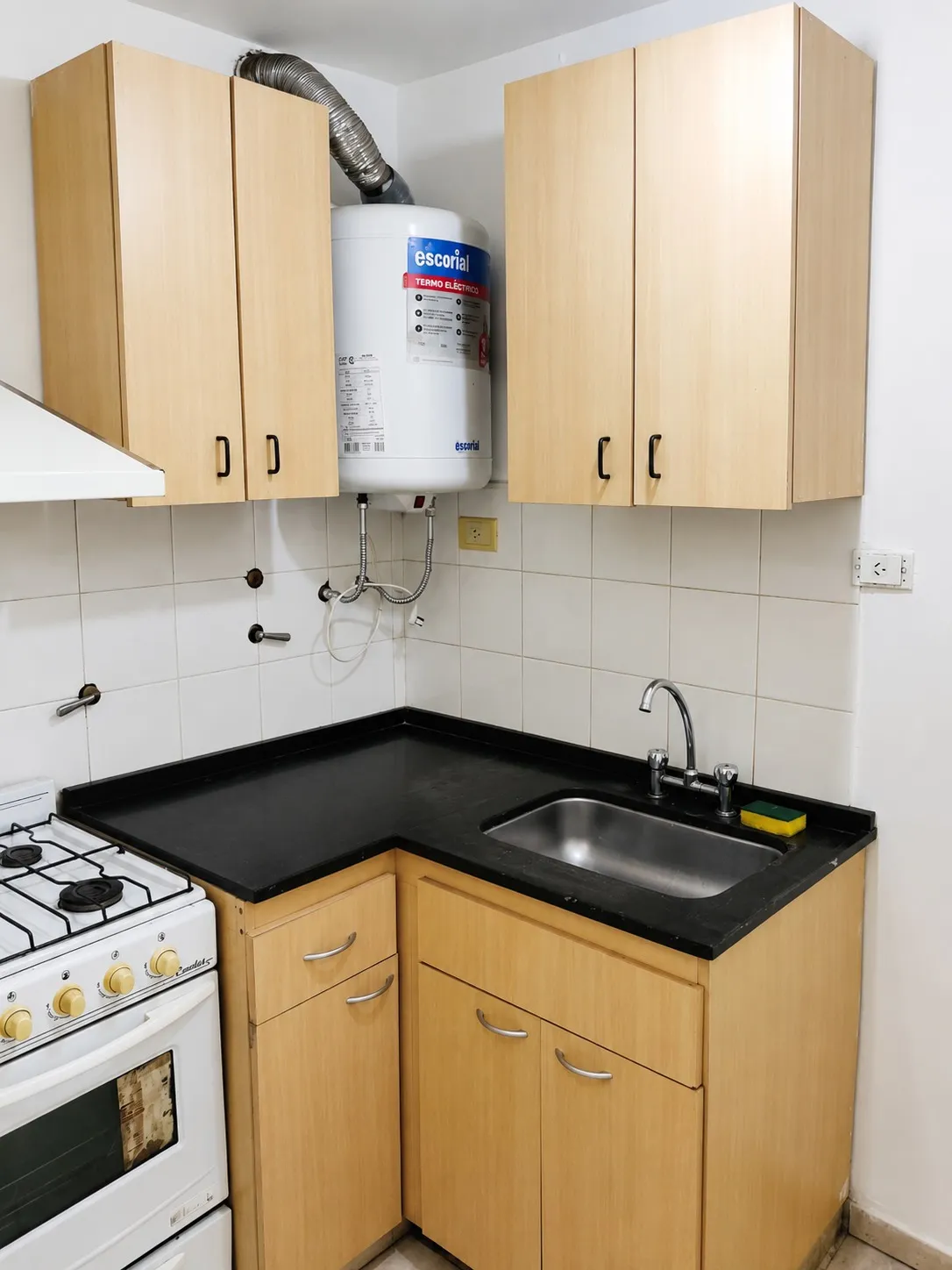VENDO DEPTO UN DORM. ALBERDI PB CON PATIO