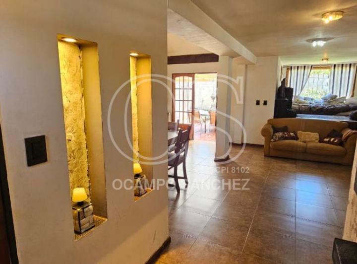 Casa · 233m² · 4 Ambientes · 2 Cocheras