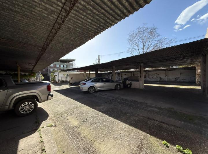 Terreno · 950m²