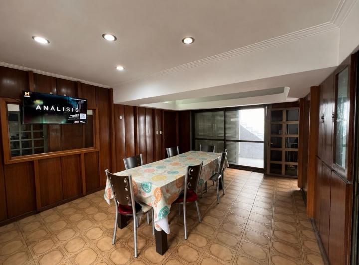 Casa · 186m² · 7 Ambientes · 1 Cochera