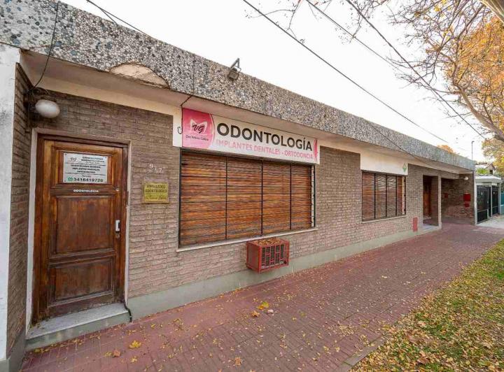 Casa · 350m² · 6 Ambientes · 2 Cocheras