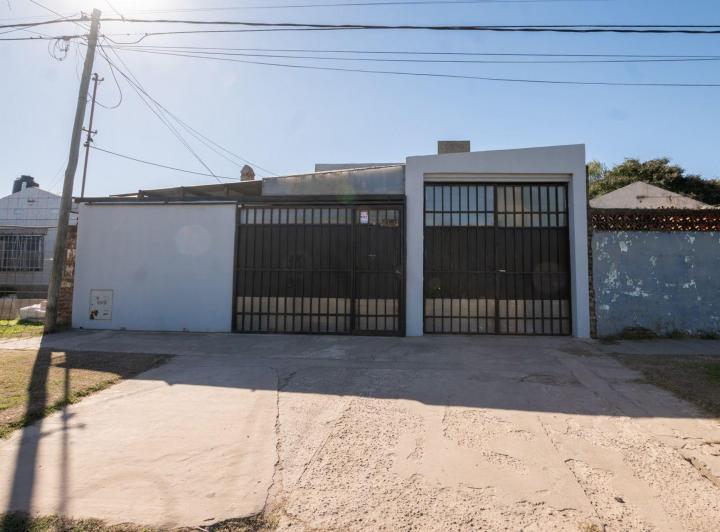 Casa · 200m² · 7 Ambientes · 3 Cocheras