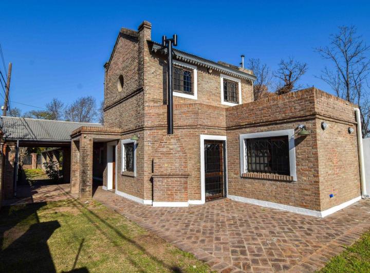 Casa · 165m² · 5 Ambientes · 1 Cochera