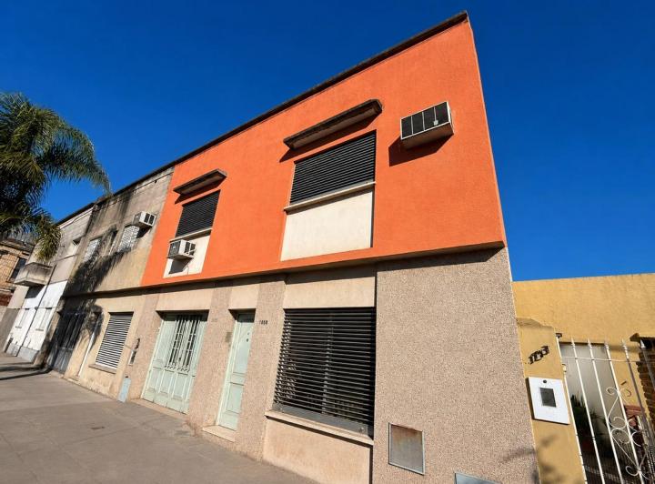 Casa · 249m² · 9 Ambientes · 2 Cocheras