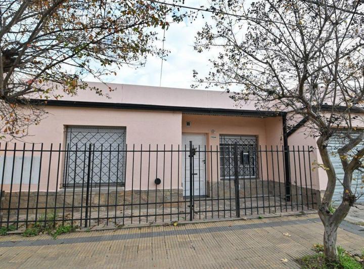 Casa · 122m² · 4 Ambientes · 1 Cochera