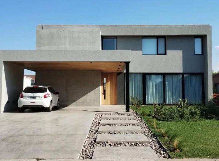 Casa · 180m² · 4 Ambientes · 2 Cocheras