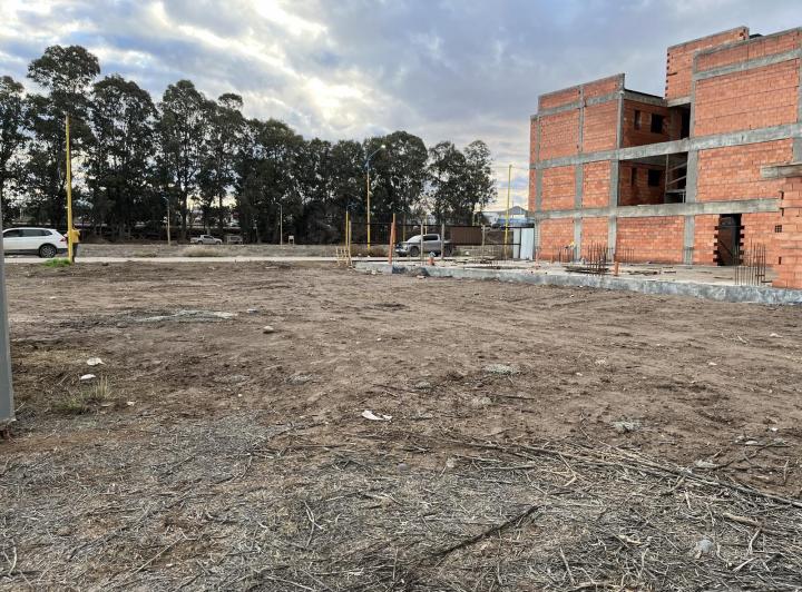 Terreno · 376m²