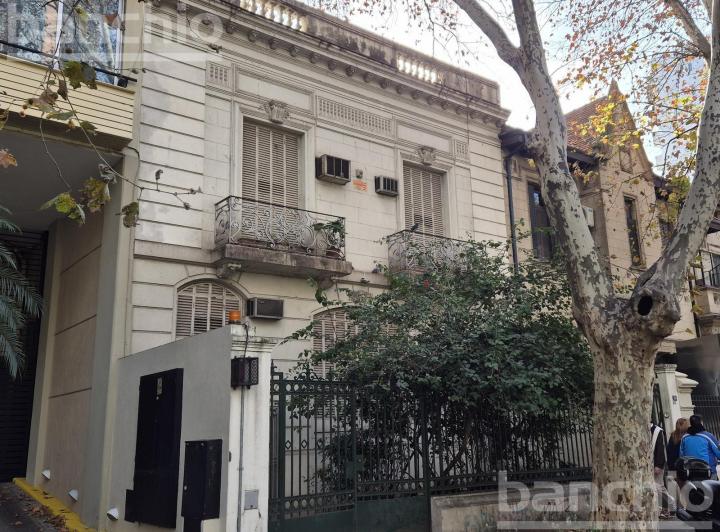 Terreno · 256m² · 12 Ambientes