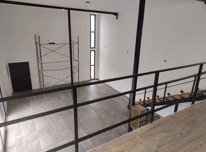 Casa · 196m² · 1 Dormitorio · 2 Cocheras