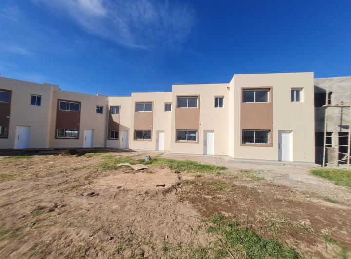 Casa · 60m² · 2 Ambientes · 1 Cochera