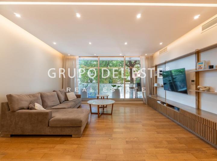 Departamento · 180m² · 4 Ambientes · 2 Cocheras