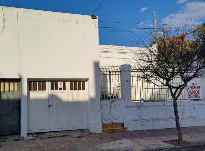 Casa · 185m² · 4 Ambientes · 1 Cochera