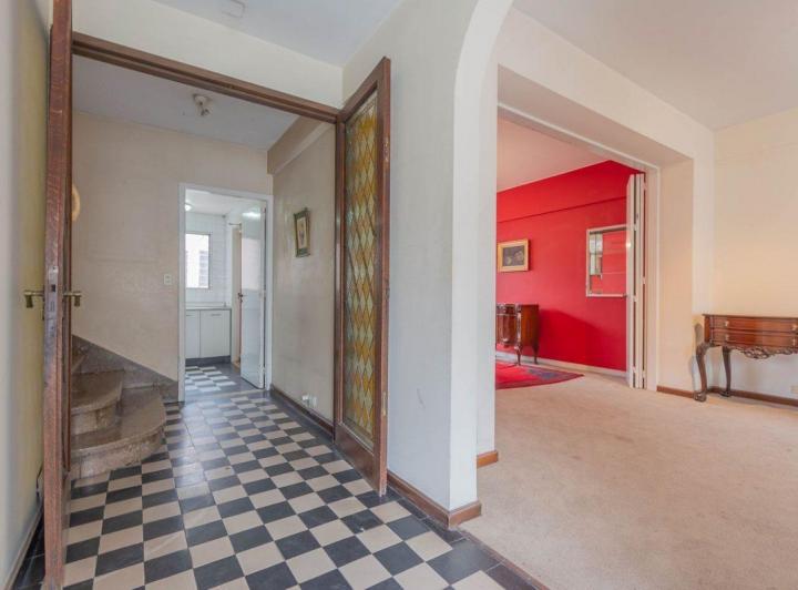 Departamento · 269m² · 8 Ambientes · 1 Cochera