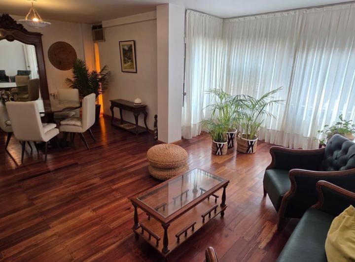 Departamento · 133m² · 7 Ambientes · 1 Cochera