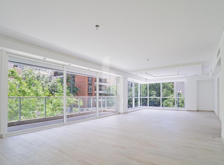 Departamento · 240m² · 5 Ambientes · 1 Cochera