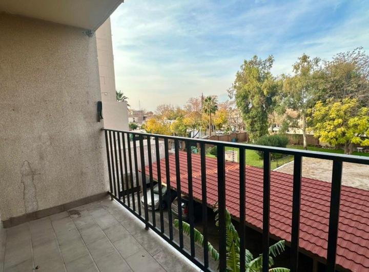 Departamento · 93m² · 6 Ambientes · 1 Cochera