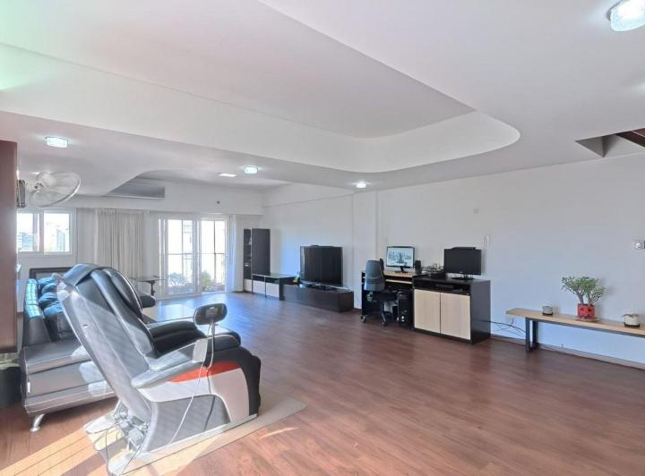 Departamento · 208m² · 6 Ambientes · 1 Cochera