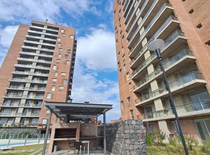 Departamento · 64m² · 4 Ambientes · 1 Cochera