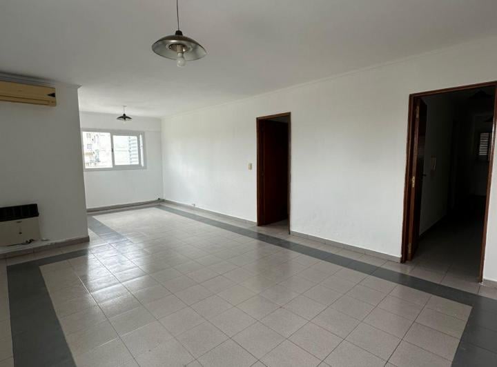 Departamento · 60m² · 5 Ambientes · 1 Cochera