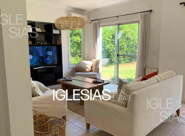 Casa · 160m² · 5 Ambientes · 1 Cochera