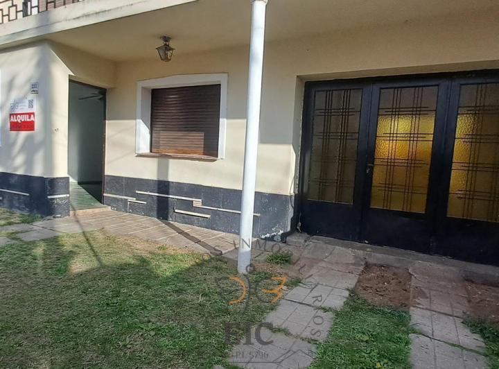 Casa · 65m² · 3 Ambientes · 1 Cochera