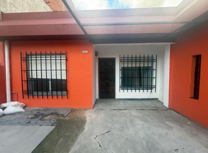 Casa · 76m² · 4 Ambientes · 1 Cochera