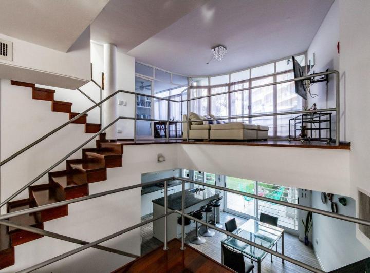 Casa · 247m² · 6 Ambientes · 2 Cocheras
