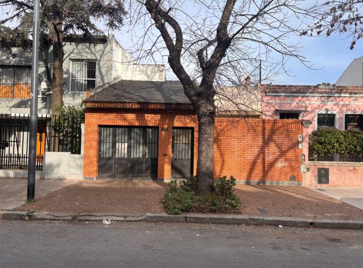 Casa · 180m² · 4 Ambientes
