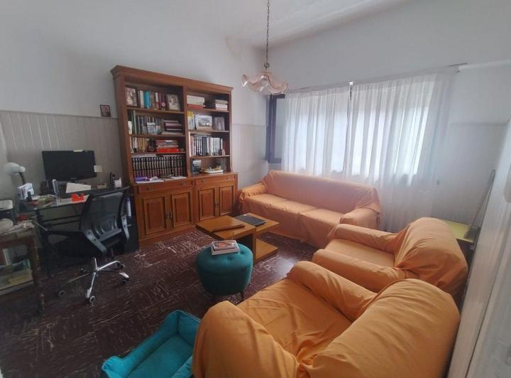 Casa · 150m² · 4 Ambientes · 2 Cocheras